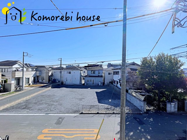 さいたま市北区吉野町2丁目217番　新築一戸建て　Dの展望|高い建物に囲まれないため、バルコニーからの眺望は開放的。朝日や夕焼けの美しさを日々感じられる、心が落ち着く景色が広がります。