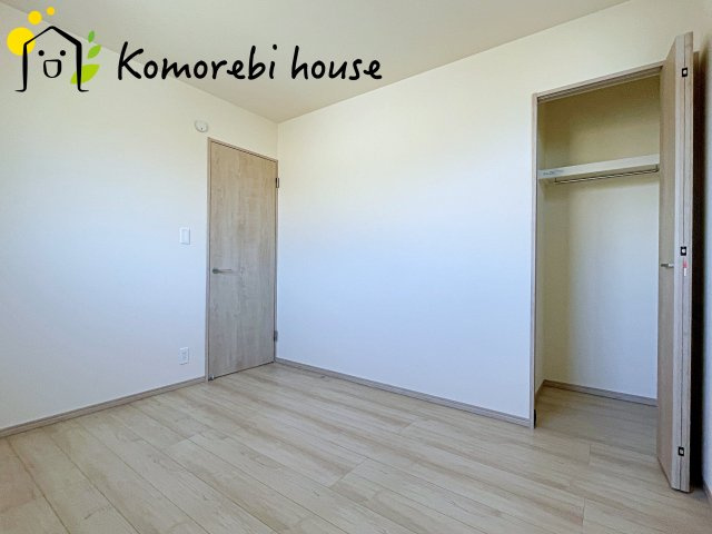 さいたま市北区吉野町2丁目217番　新築一戸建て　Dの収納|収納付きでゆとりのある空間。寝室としても使え、衣類やおもちゃもスッキリ片付く快適な部屋。