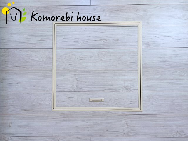 さいたま市北区吉野町2丁目217番　新築一戸建て　Dの内装|防災グッズや非常用の水を保管するのに最適な床下収納。見えない場所にしっかり収納できて、生活感を隠しつつ備えが可能。