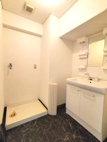 リーグレック元町の洗面所