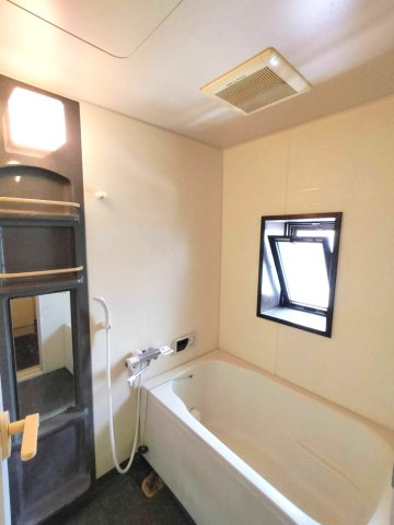 リーグレック元町の浴室