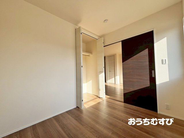 春日井市神屋町玉畑(全4棟)の洋室