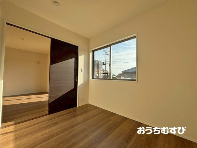 春日井市神屋町玉畑(全4棟)の洋室