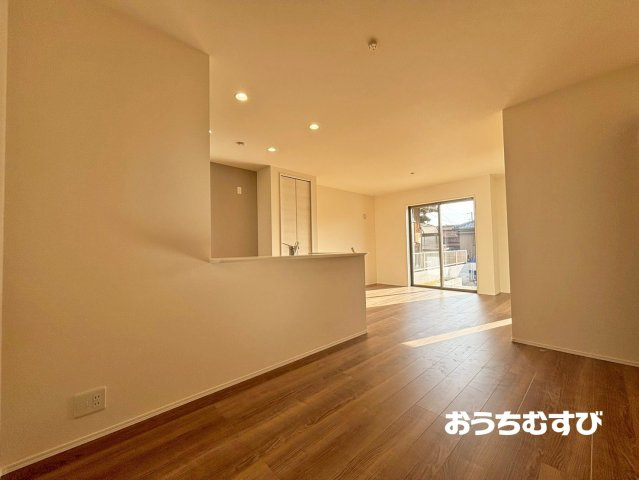 春日井市神屋町玉畑(全4棟)の居間・リビング