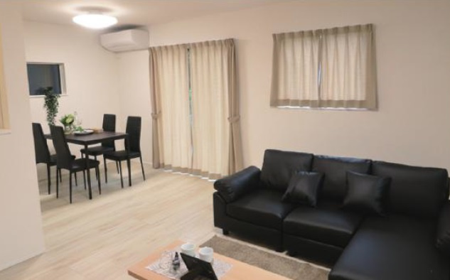 LIGNAGE　あきる野三内第1期全3棟　2号棟の居間・リビング