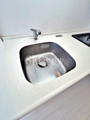 【キッチン】 | B CITY APARTMENT SHINJUKU NW | 別号室の写真です