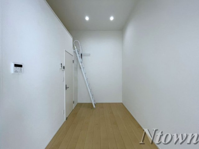 【居間・リビング】 | pavillonhonnêtebiwajima | こちらの居間で趣味の時間をお楽しみください