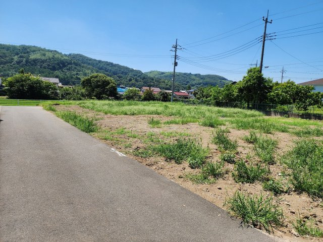 高崎市藤塚町売土地  C号地の前面道路含む現地写真