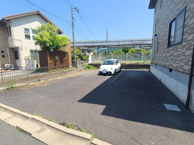 ベル・コート南花岡の駐車場