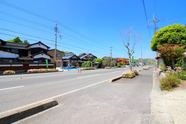■□福市事業用物件□■の周辺|前道は国道181号線になり歩道もある目立つ立地になります。