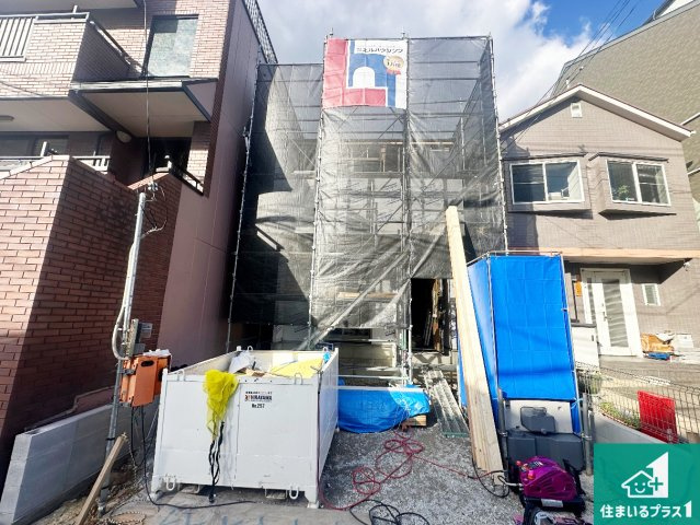 宇治市開町　第1期　新築一戸建ての外観|周辺は落ち着いた街並みの住宅地！子育てがしやすい住環境です！まだ未完成ですが、現地でしかわからない事もございます。是非一度ご覧ください。