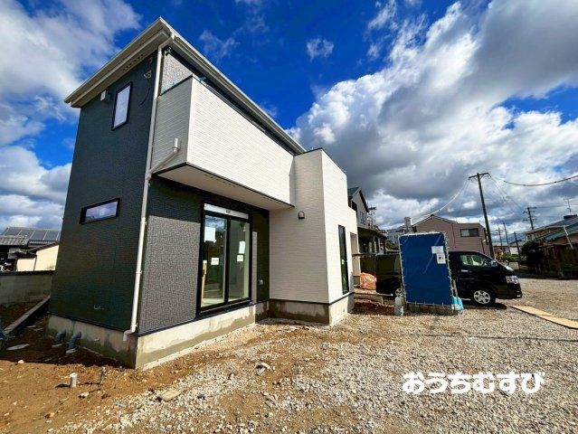春日井市上田楽町第1期(全4棟)の前面道路含む現地写真