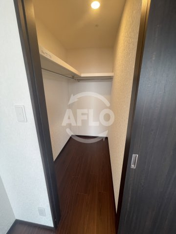 プレジオ長田の収納|プレジオ長田　ウォークインクローゼット