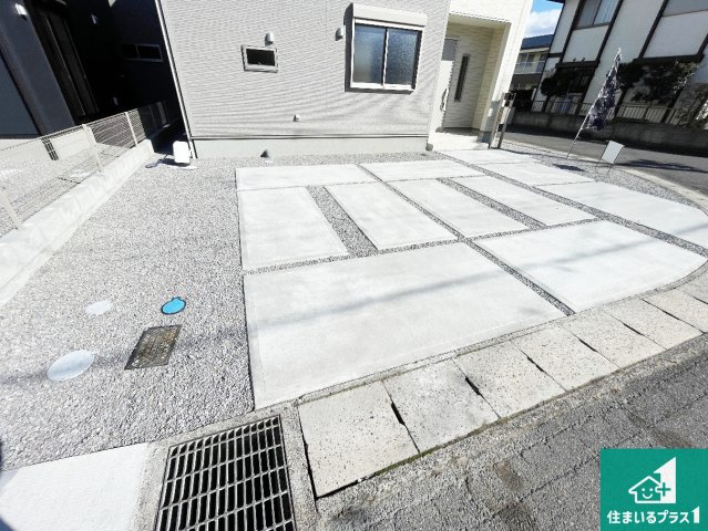 近江八幡市音羽町　新築一戸建ての駐車場|駐車スペース！散水栓があるので、こまめに愛車を洗えます！