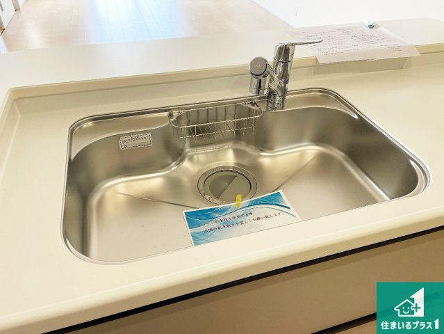 近江八幡市音羽町　新築一戸建ての設備|広々としたシンクで食器洗いも楽々！