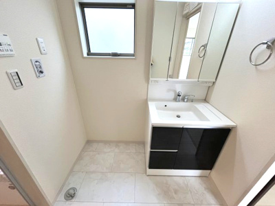 【トイレ】 | 【20万円ｷｬｯｼｭﾊﾞｯｸ対象物件】リーブルガーデン平群町椿井第2 全2棟 2号棟 | 施工例写真