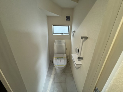 【居間・リビング】 | 【20万円ｷｬｯｼｭﾊﾞｯｸ対象物件】リーブルガーデン平群町椿井第2 全2棟 2号棟 | 施工例写真