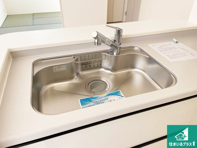 近江八幡市音羽町　新築一戸建ての設備|広々としたシンクで食器洗いも楽々！