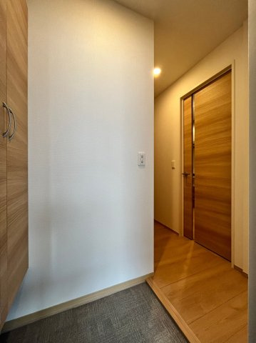 エムライズ材木町の玄関