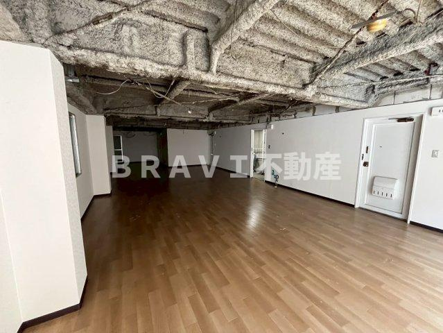 南久宝寺ビル　BRAVI不動産の内装