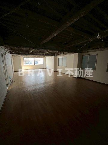 南久宝寺ビル　BRAVI不動産の内装