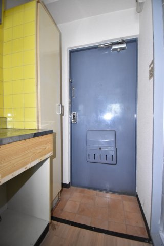 アベニュー西長居の玄関