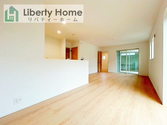 つくば市緑が丘24-1期　新築戸建の居間・リビング