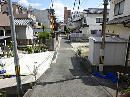 広島市南区皆実町６丁目の前面道路含む現地写真