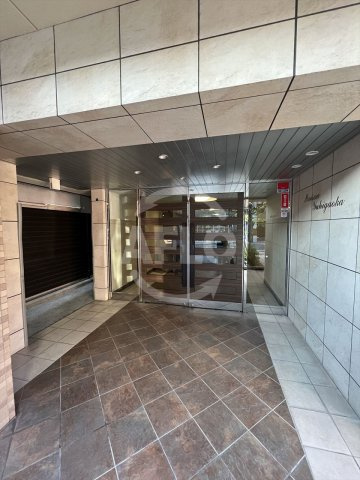 メゾン夕陽ヶ丘のエントランス|メゾン夕陽ヶ丘　エントランス