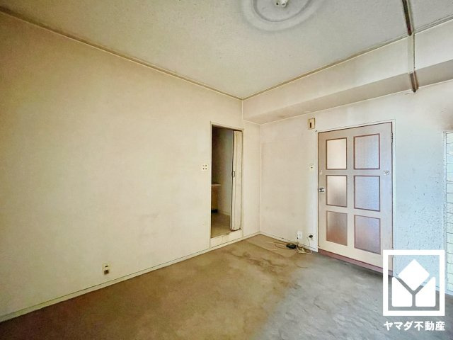 深草サニーハイツの居間・リビング