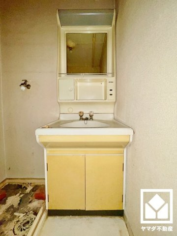 深草サニーハイツの独立洗面台