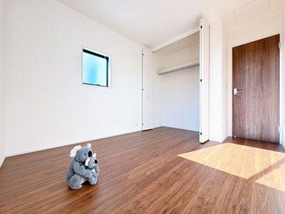 【洋室】 | 渋川市行幸田　新築住宅 | 「どんな家具を置こうかな」とワクワクする。好みのこだわりのお部屋にしてじぶんだけの部屋でゆったりと寛げます。