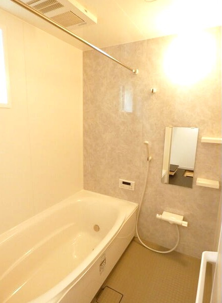 グラシアベルⅡ棟の浴室