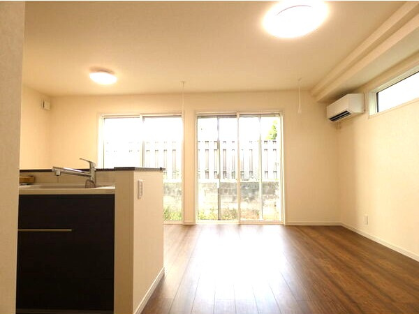 グラシアベルⅡ棟の居間・リビング