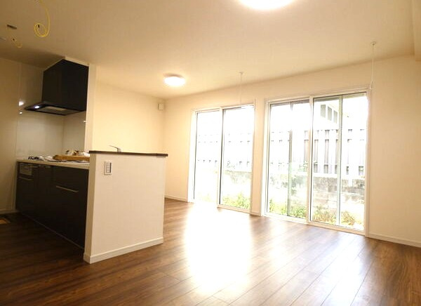 グラシアベルⅡ棟の居間・リビング