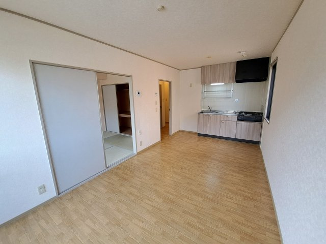 レジェンダリー四番町の居間・リビング