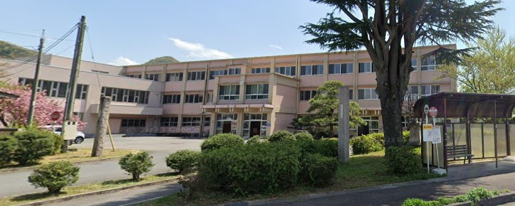 伯耆町溝口事業物件の周辺|溝口小学校まで徒歩約１２分。
