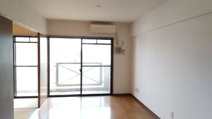 フロンティア・ウィンの居間・リビング