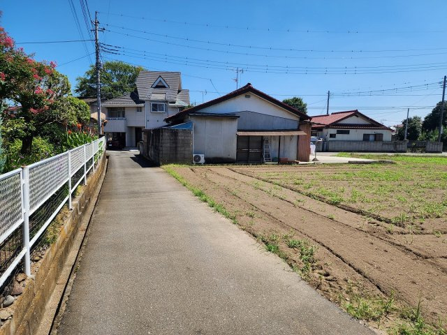 高崎市上並榎町売土地 A区画の前面道路含む現地写真