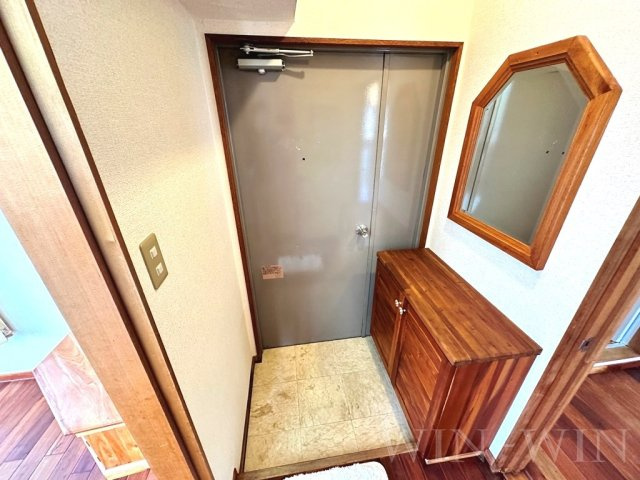 ユトリロ西松山の玄関