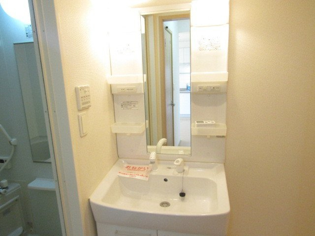 サンモールＢの洗面所|忙しい朝には欠かせない洗面所です