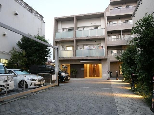 ウィルテラス滝野川のエントランス