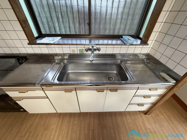 小田原市小八幡4丁目　中古戸建のキッチン