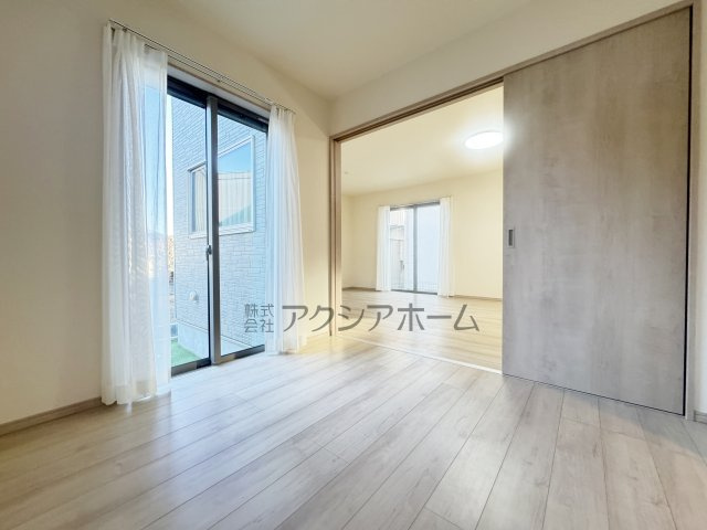 入間市仏子・全5棟　新築一戸建　B号棟　～IDS工法～の玄関|現地写真　2025年11月14日撮影