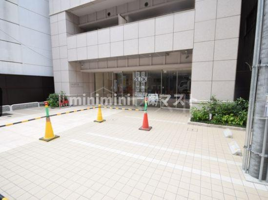 JASPER御堂筋本町のエントランス