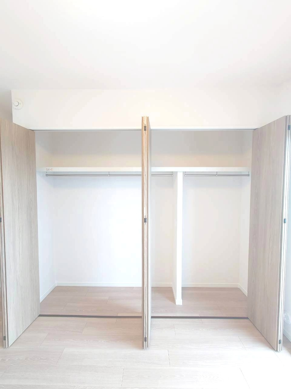 ◆２０２５年７月リフォーム完了◆最上階の４ＬＤＫ◆３沿線３駅利用可能◆朝日プラザ桃山東の収納|クローゼット