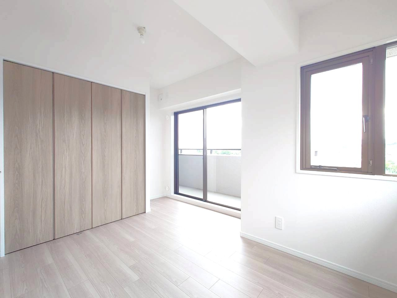 ◆２０２５年７月リフォーム完了◆最上階の４ＬＤＫ◆３沿線３駅利用可能◆朝日プラザ桃山東の洋室|洋室