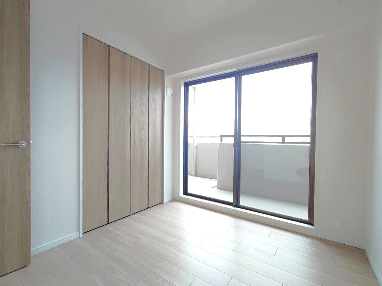 ◆２０２５年７月リフォーム完了◆最上階の４ＬＤＫ◆３沿線３駅利用可能◆朝日プラザ桃山東の洋室|洋室