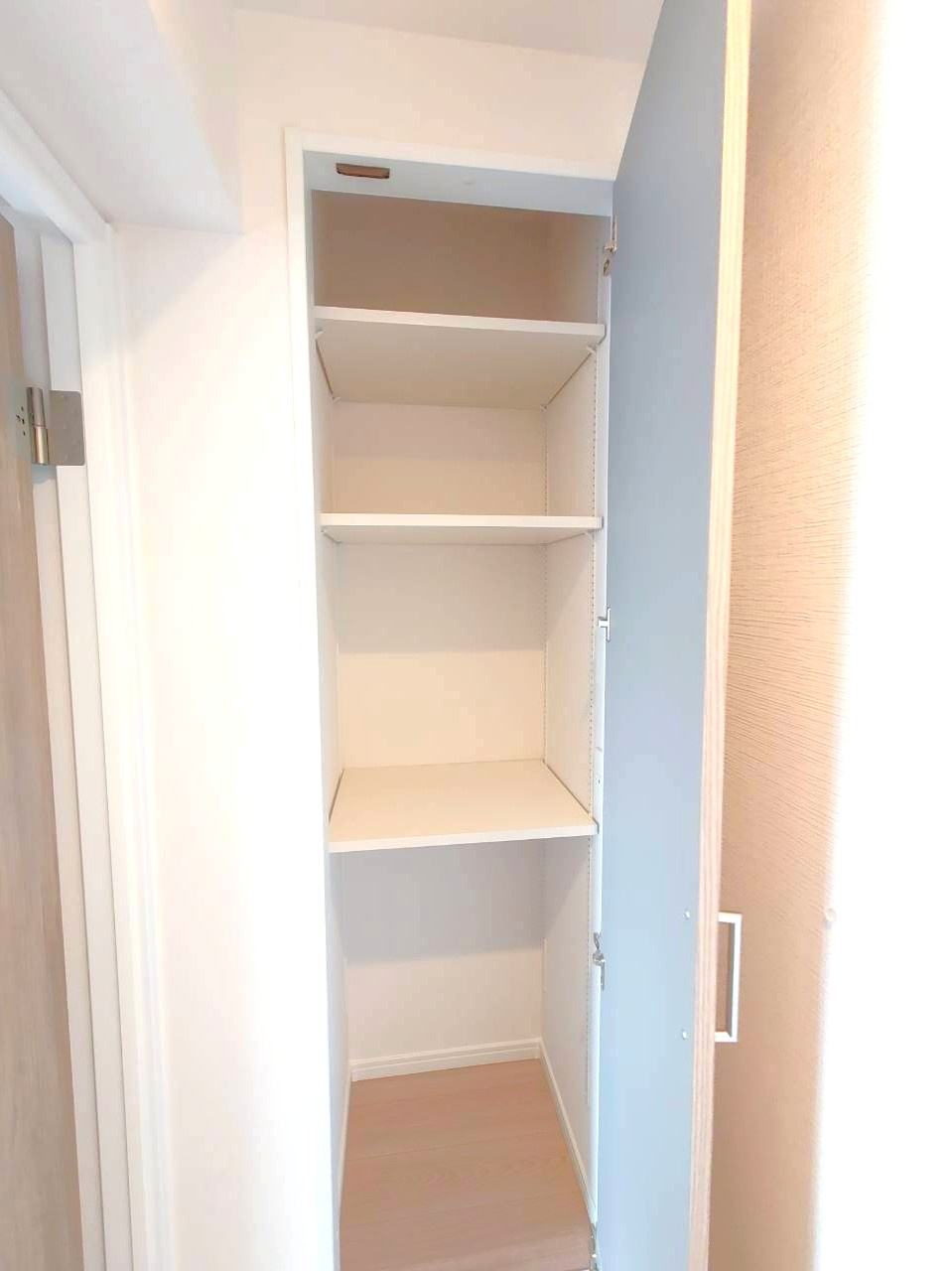 ◆２０２５年７月リフォーム完了◆最上階の４ＬＤＫ◆３沿線３駅利用可能◆朝日プラザ桃山東の収納|収納スペース