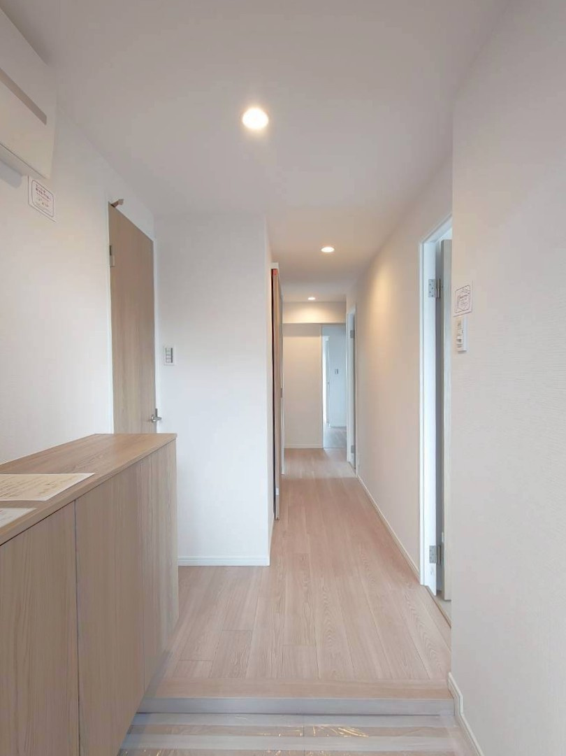 ◆２０２５年７月リフォーム完了◆最上階の４ＬＤＫ◆３沿線３駅利用可能◆朝日プラザ桃山東の玄関|玄関